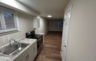 1 bed, 1 bath, 650 sqft, $925, Unit Unit 8