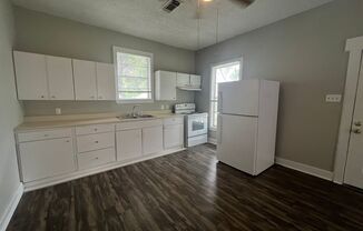 2 beds, 1 bath, $1,350