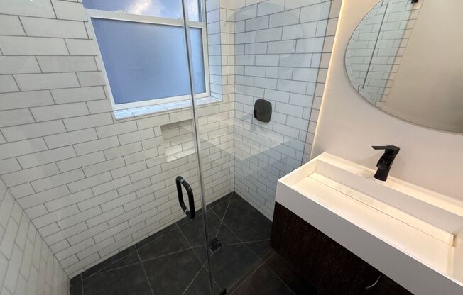 2 beds, 1 bath, $3,750