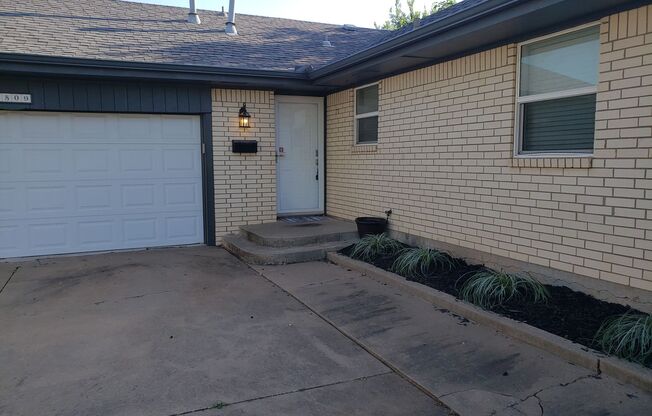 3 beds, 2 baths, $1,400