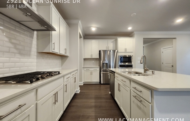 2921 OCEAN SUNRISE DR