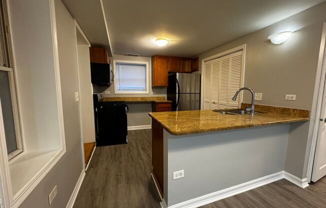 2 beds, 2 baths, $1,675, Unit 3217 #GDN