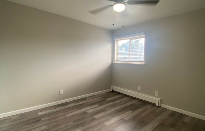 2 beds, 1 bath, $1,195, Unit Apt. 217