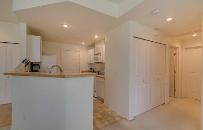 2 beds, 2 baths, $2,650