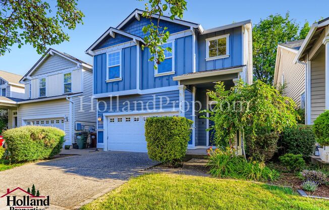 Charming 4-Bedroom Home with Private Hot Tub in Prime Hillsboro Location