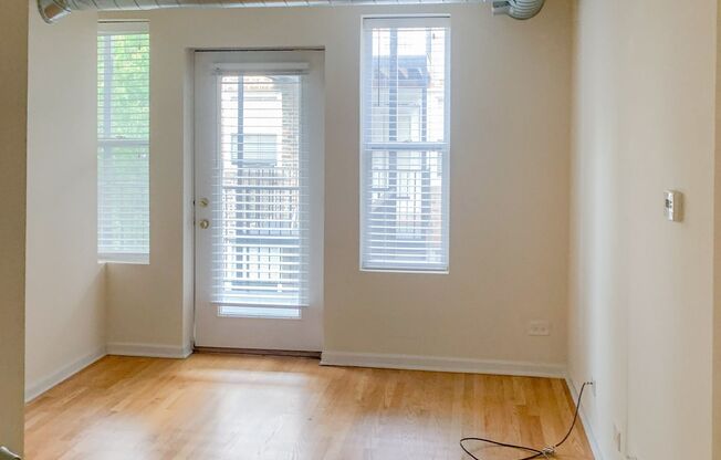 1 bed, 1 bath, 350 sqft, $1,595, Unit 2520-B10