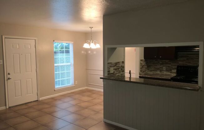 1 bed, 1 bath, 705 sqft, $900, Unit 25