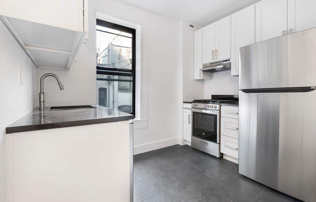 1392 MADISON AVE