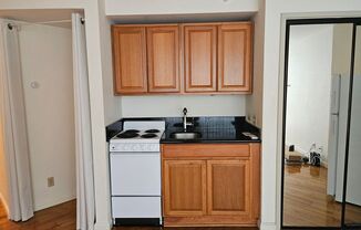 Studio, 1 bath, $1,950, Unit Apt. #618