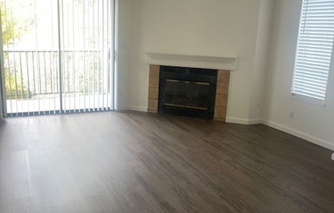 2 beds, 1.5 baths, 1,035 sqft, $1,890, Unit 14