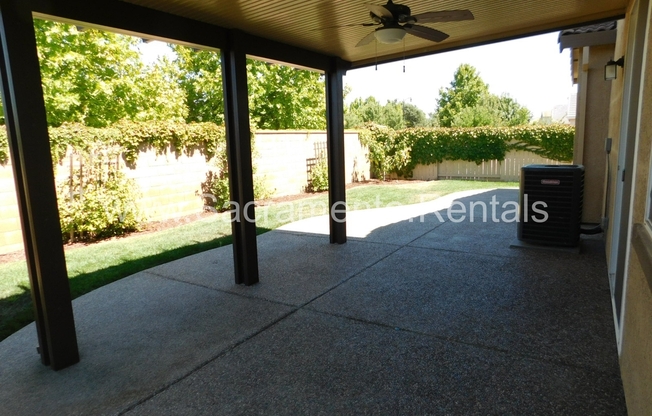 3 beds, 2 baths, $2,595