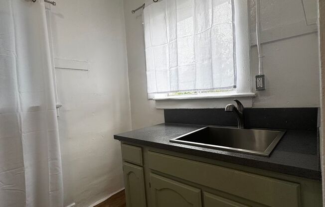 Studio, 1 bath, $1,395, Unit #305