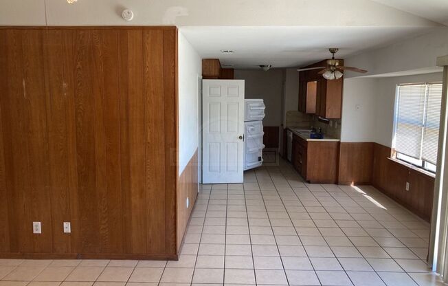 3 beds, 2 baths, $1,350, Unit # GRANT DOCTOR