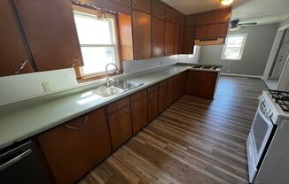 3 beds, 1 bath, $1,695