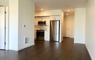 1 bed, 1 bath, 714 sqft, $2,300, Unit 315