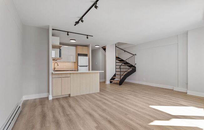 1 bed, 1.5 baths, 667 sqft, $2,550, Unit 26J