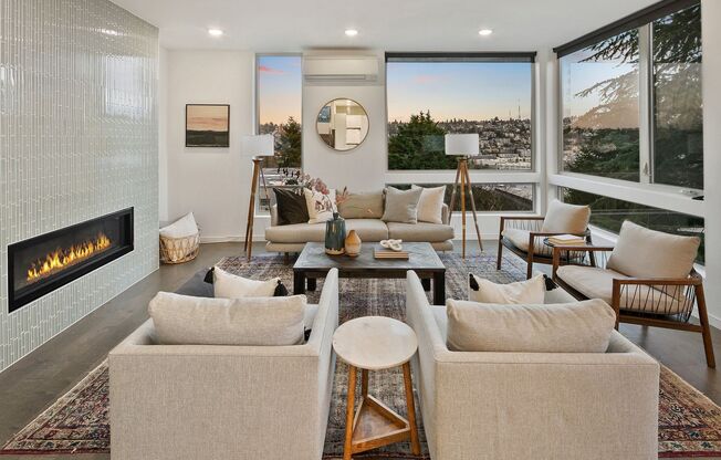 Urban luxury home with Views!