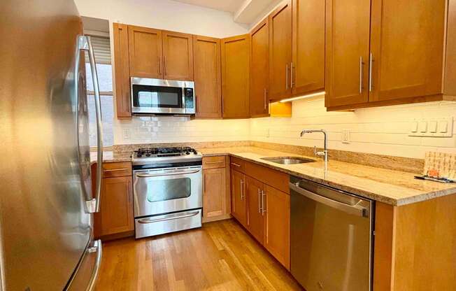 229 W 116 ST