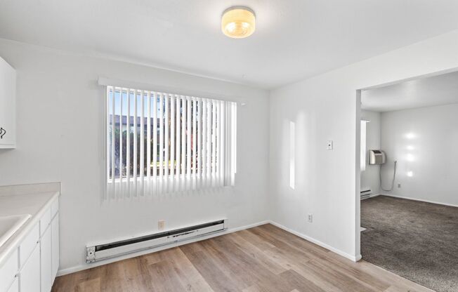 2 beds, 1 bath, 1,000 sqft, $1,150, Unit 1889 W 8