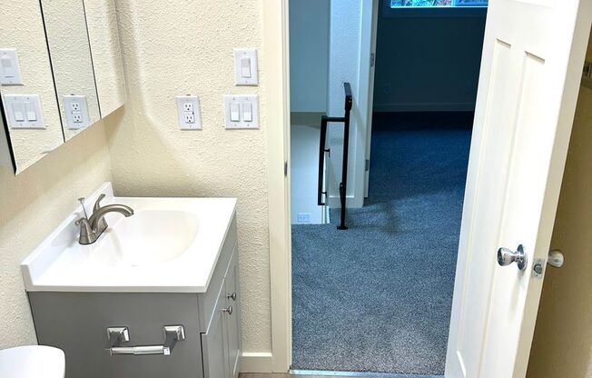 2 beds, 1.5 baths, 800 sqft, $1,499, Unit 1683C