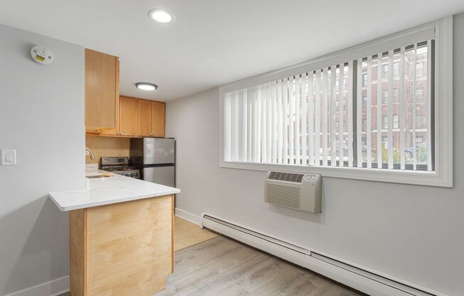 Studio, 1 bath, 320 sqft, $1,425, Unit 101