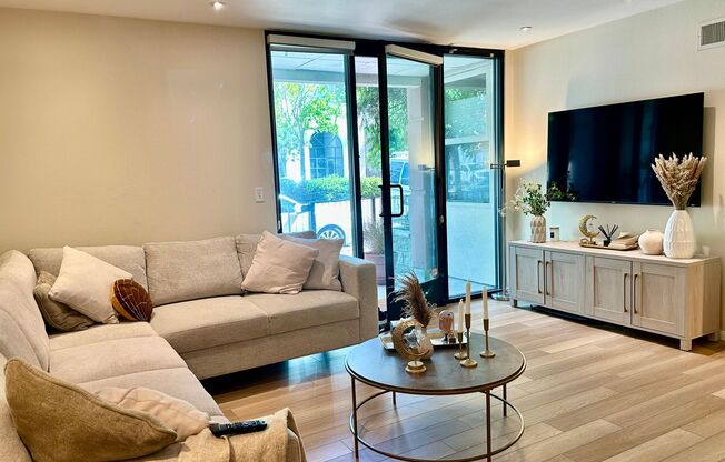 Beautiful 2 Bd 2 BA Condo Prime Marina District Located Downtown San Diego