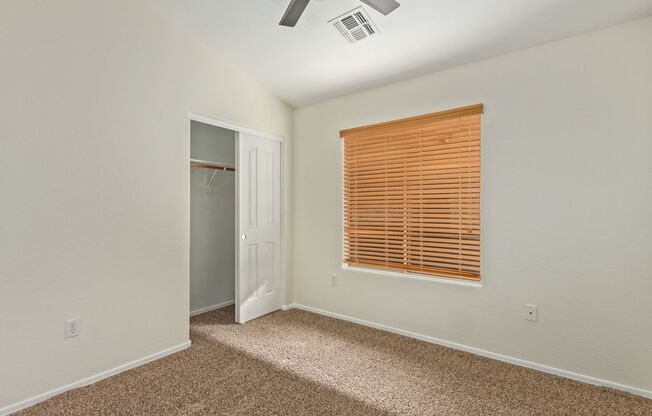 4 beds, 2.5 baths, $2,200, Unit #1171