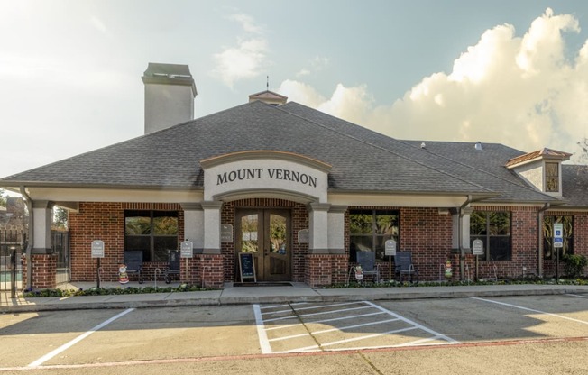 Mount Vernon Apartments | Desoto TX