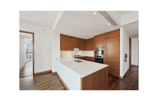 400 5 AVE 