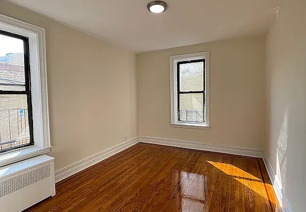 37 15 81 ST