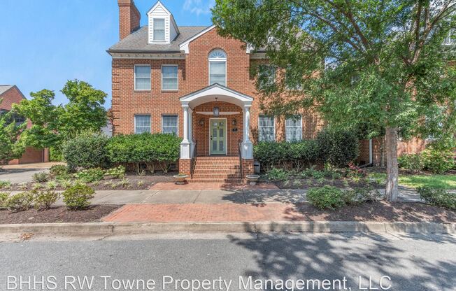 813 Mowbray Arch