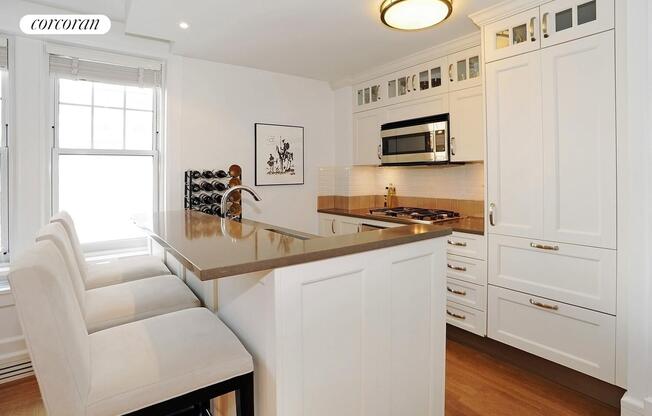 1 bed, 1 bath, 627 sqft, $6,200, Unit 1514