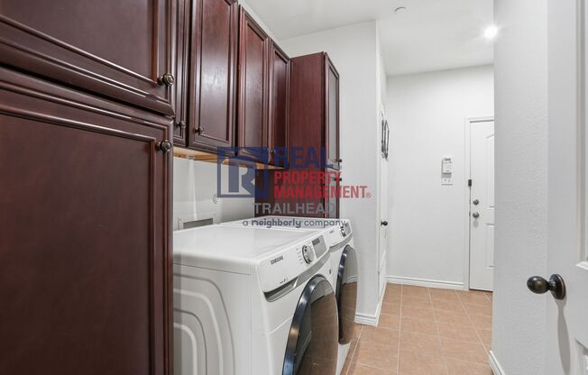 2 beds, 2 baths, $1,995, Unit APARTMENT 1100