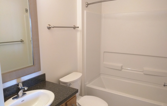 2 beds, 2 baths, 1,190 sqft, $1,410, Unit 5372 LLN #160