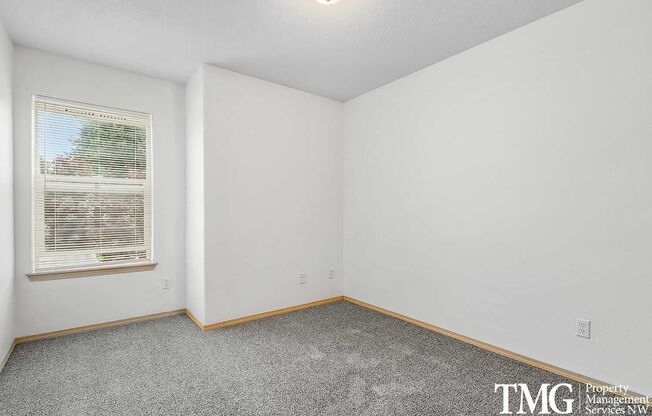 2 beds, 2 baths, 912 sqft, $1,499, Unit 23