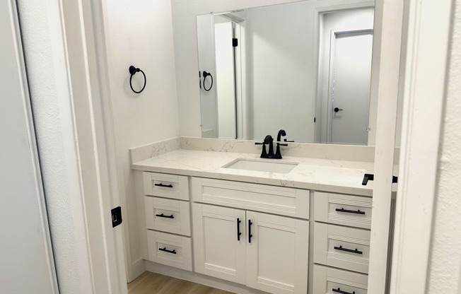 Bathroom at Summerhill Place Apartments, Union City