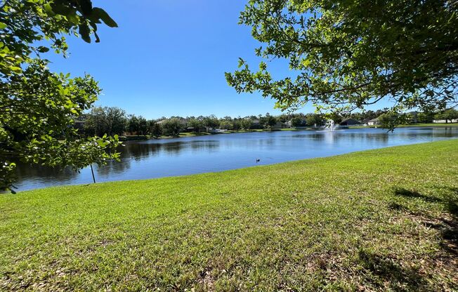 Beautiful 4 Bedroom 3 Bathroom Lake View Home in Gated Community of Timber Isle