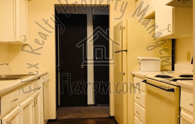 3353 W LASKEY RD