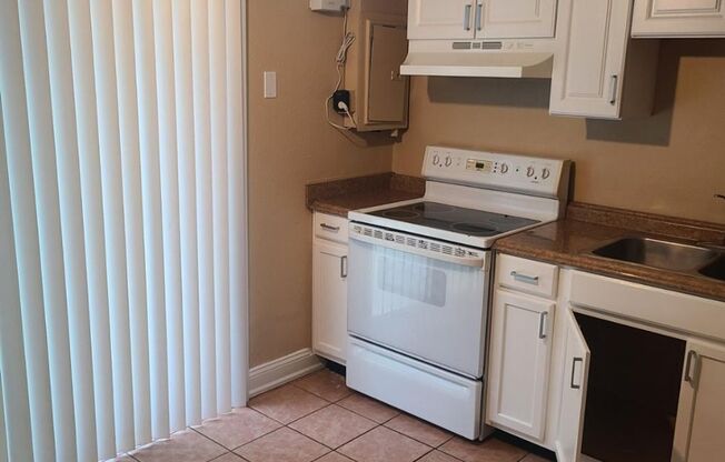 1 Bedroom, 1 Bath for Rent in Port Richey!