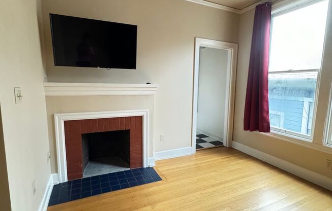 Studio, 1 bath, 400 sqft, $995, Unit #6