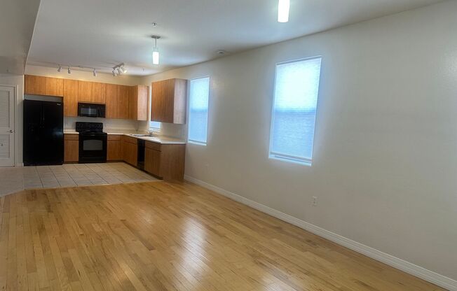 2 beds, 2 baths, $2,025, Unit UNIT 102