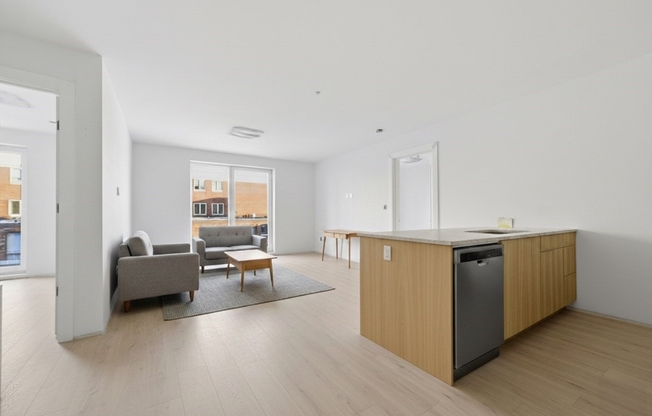 2 beds, 2 baths, 867 sqft, $5,000, Unit 404