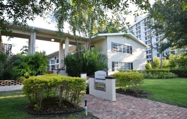 2 beds, 1 bath, 900 sqft, $1,450, Unit 14