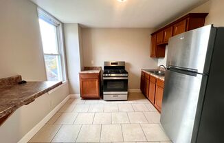 4 beds, 1 bath, $1,595, Unit Unit #2