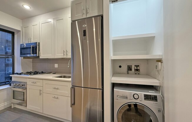 1 bed, 1 bath, $3,550, Unit 4F