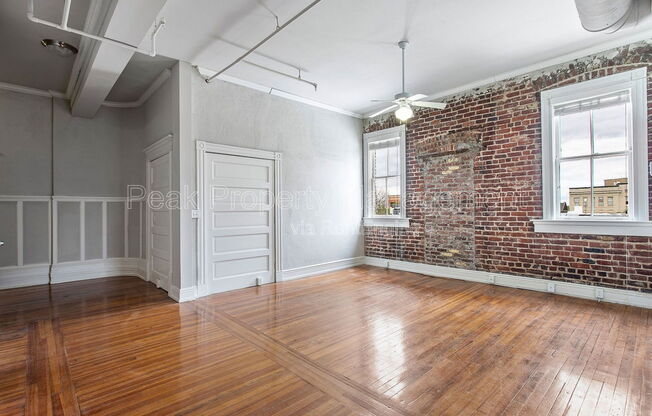 1 bed, 1 bath, 814 sqft, $1,195, Unit 11