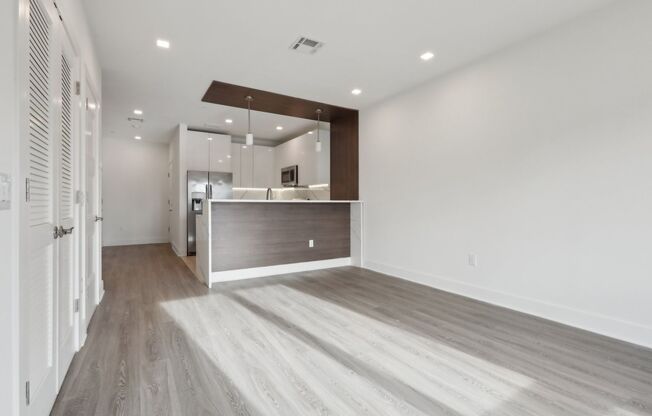 2 beds, 1 bath, 1,040 sqft, $2,750, Unit 304