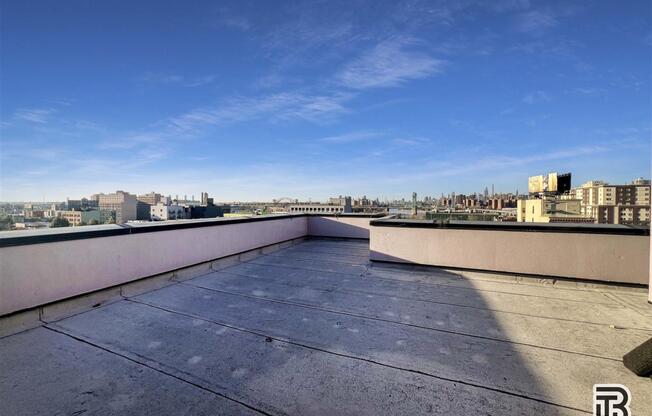 2 beds, 1 bath, $2,495, Unit 4D