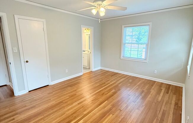 Charming Upstairs Ardsley Park Apartment!