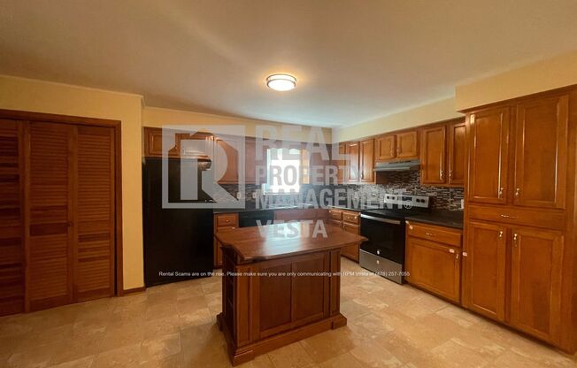 2562 BEDFORD PL